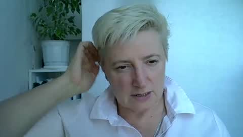 vea_motty online show from June 19, 2:42 pm