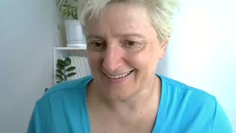 vea_motty online show from June 25, 10:19 am