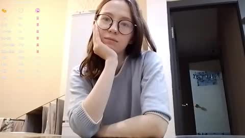 Lisa online show from November 12, 2:59 pm