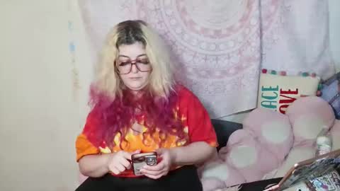 Veronica Lehane online show from June 4, 5:17 pm