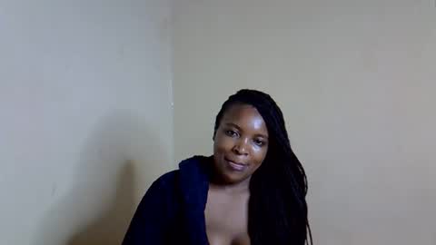 veesazii online show from December 3, 8:33 pm