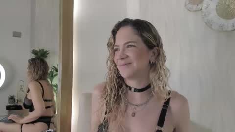 Velora online show from January 17, 3:47 am