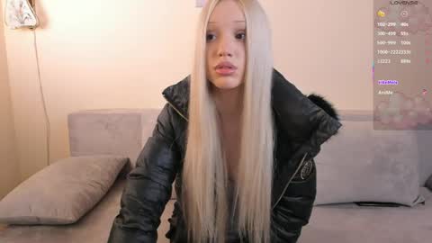 Hi im Hannah online show from March 14, 5:52 am