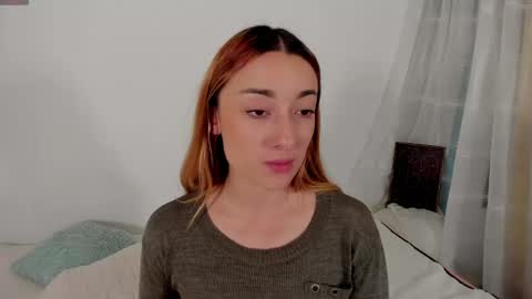 velvet_00 online show from May 1, 4:37 am
