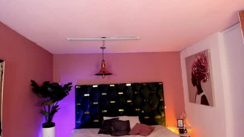 Isabella  online show from May 1, 12:08 pm