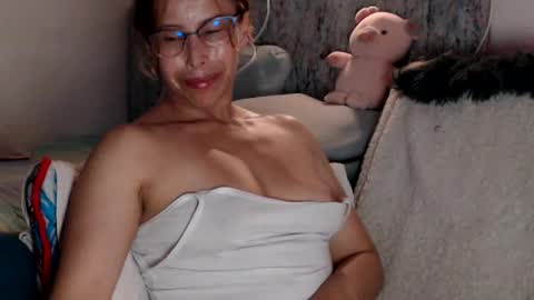 Andrea online show from July 9, 9:06 pm