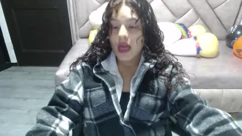 velvet_moon_v online show from October 24, 2:24 pm