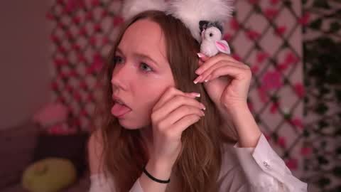 Polly online show from October 25, 6:15 pm