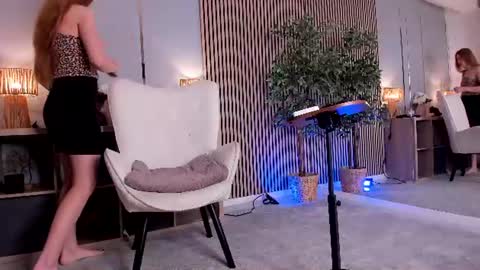 Velvet online show from July 18, 2:48 am
