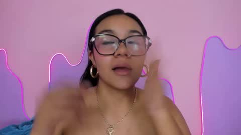 velvett_rouse online show from January 9, 4:33 pm