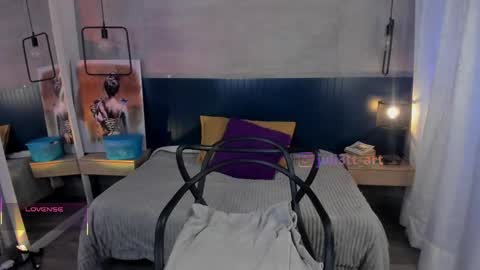 velvettease_ online show from June 6, 1:28 pm