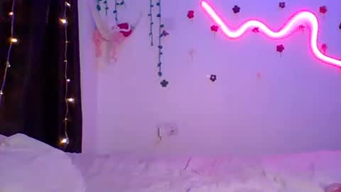 Snapshot of velvetyvixen chatting on September 30, 3:34 am COCO XOXO online show from September 30, 3:34 am