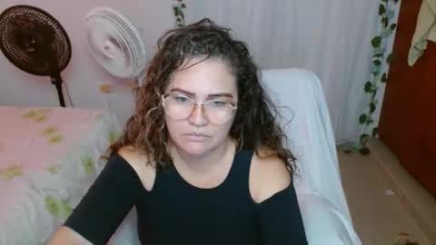 venecasexy44 online show from April 29, 2:31 pm
