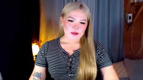 I am Colly Your mystery girl online show from June 10, 10:58 am