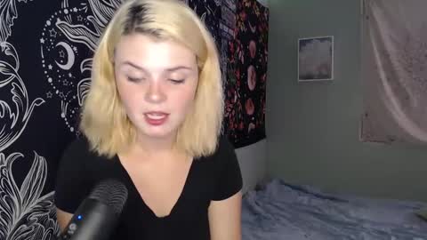 Miss Venus online show from September 18, 1:48 am