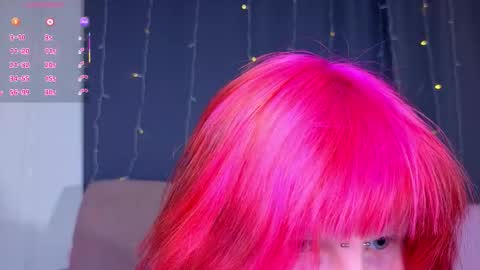 Erica online show from February 5, 9:18 pm