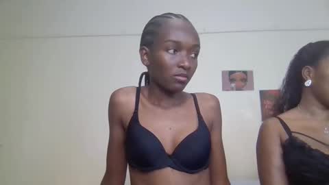 Snapshot of verah_vee chatting on September 21, 8:35 am verah online show from September 21, 8:35 am