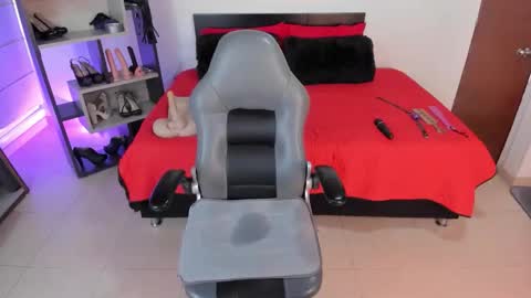 Vero Milf online show from November 20, 7:15 pm