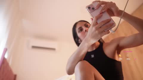 Veronica online show from February 24, 3:10 pm