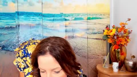 ViciousQueenu can call me Laura online show from June 12, 5:37 am