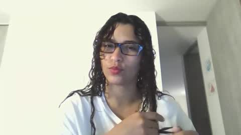 Vicky  online show from April 21, 1:42 am