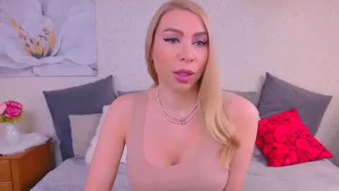 VickyVenus online show from June 15, 4:23 am