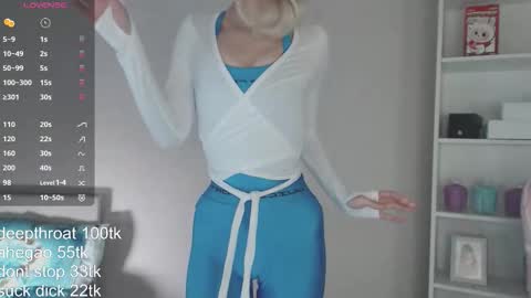 vickyfuckingdoll online show from March 13, 2:35 am