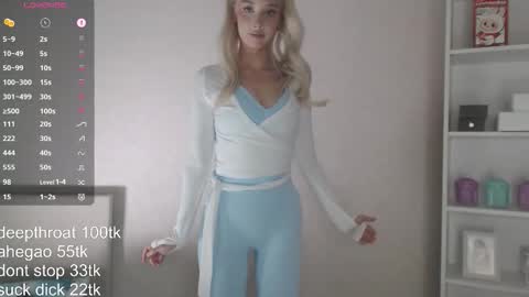 vickyfuckingdoll online show from October 23, 11:11 pm