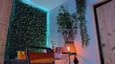 Victoria   online show from February 23, 7:02 pm