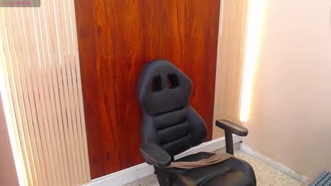 Vicky online show from March 3, 8:39 pm