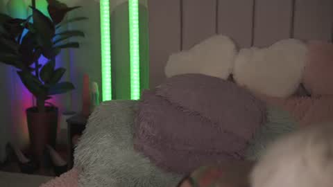 vickysecret96 online show from July 14, 5:39 pm