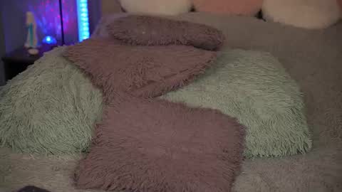 vickysecret96 online show from September 26, 7:00 pm