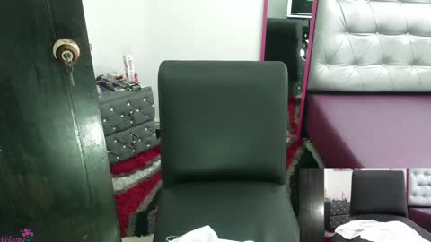Snapshot of vickysexyx chatting on February 3, 8:03 pm Valentina online show from February 3, 8:03 pm
