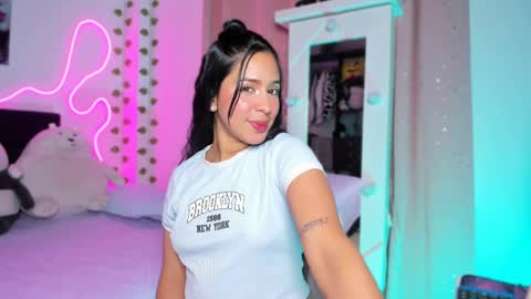 VICTORIA 3 online show from October 5, 1:54 am