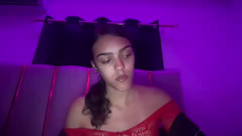 Goddess Victory  online show from May 25, 5:06 am