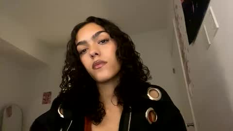 Goddess Victory  online show from December 14, 12:49 am