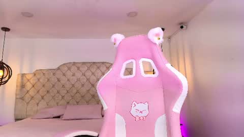  Victoria for you  online show from June 12, 3:25 am