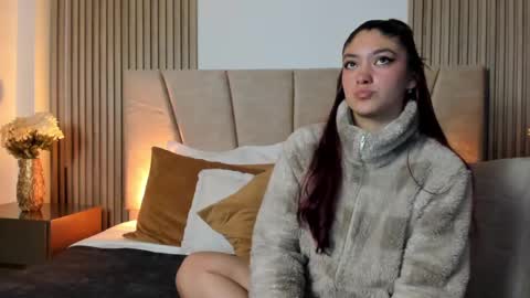 Snapshot of victoria_beaumont chatting on October 4, 12:11 pm VIC online show from October 4, 12:11 pm