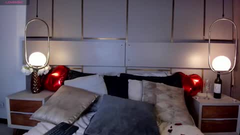 Victoria Collins online show from February 14, 6:21 pm