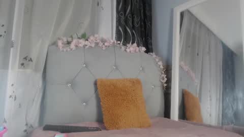 victoria_founta1n online show from March 16, 6:45 pm