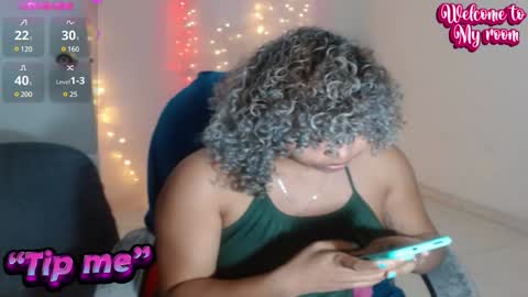 Snapshot of victoria_miler chatting on December 3, 10:07 pm VICKY online show from December 3, 10:07 pm