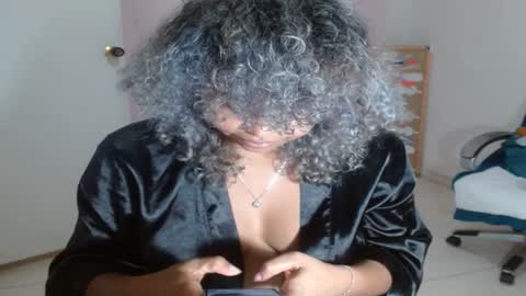 Snapshot of victoria_miler chatting on January 31, 11:24 pm VICKY online show from January 31, 11:24 pm