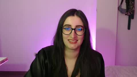 Victoria online show from November 6, 9:10 pm