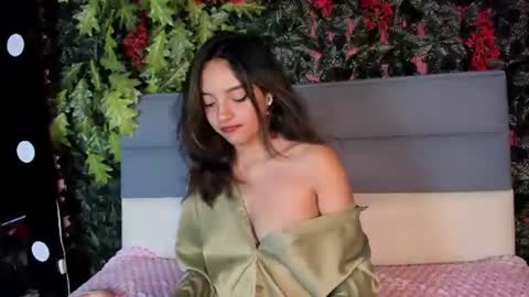 victoriaa2_doll online show from June 12, 8:50 pm