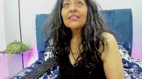 victoriaa_anderson_ online show from August 6, 8:16 pm