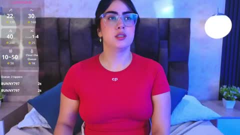 Victoria Andrade online show from June 6, 12:33 pm