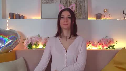 Victoria online show from February 15, 4:34 pm