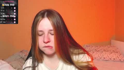 victoriassecrets_ online show from February 19, 9:25 pm