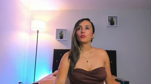 victoriia_rose_ online show from June 23, 8:29 pm