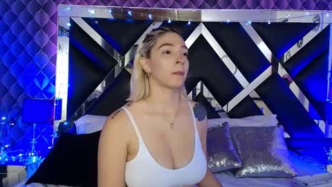 victtoria lee online show from March 15, 7:16 pm